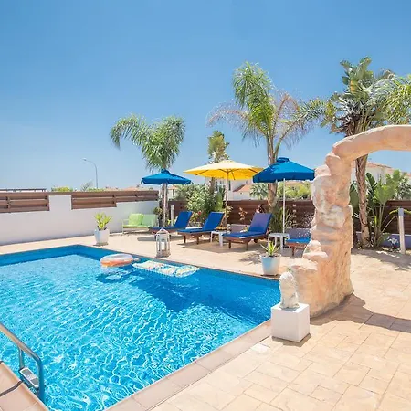 Adamantia Villa Ayia Napa