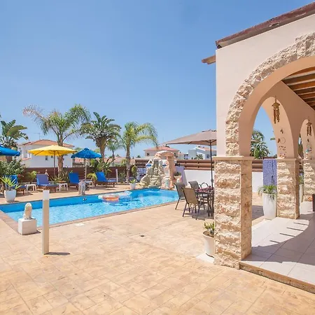 Adamantia Villa *